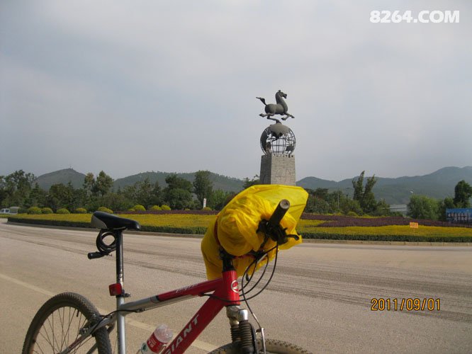 2011_09_01四只鞋,四条江,不爱后货架(2700张