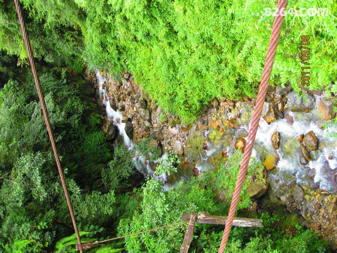 2011_09_01四只鞋,四条江,不爱后货架(2700张