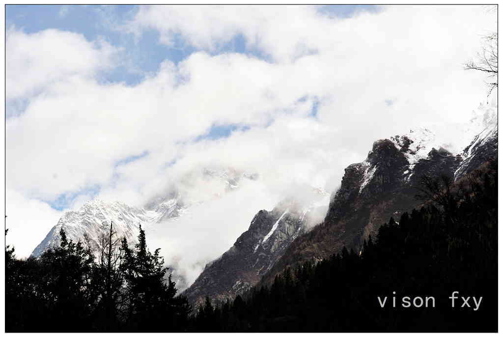 天堂与<em>地狱</em>之间的风景--四<em>姑娘</em>山<em>穿越记</em> - 第1页