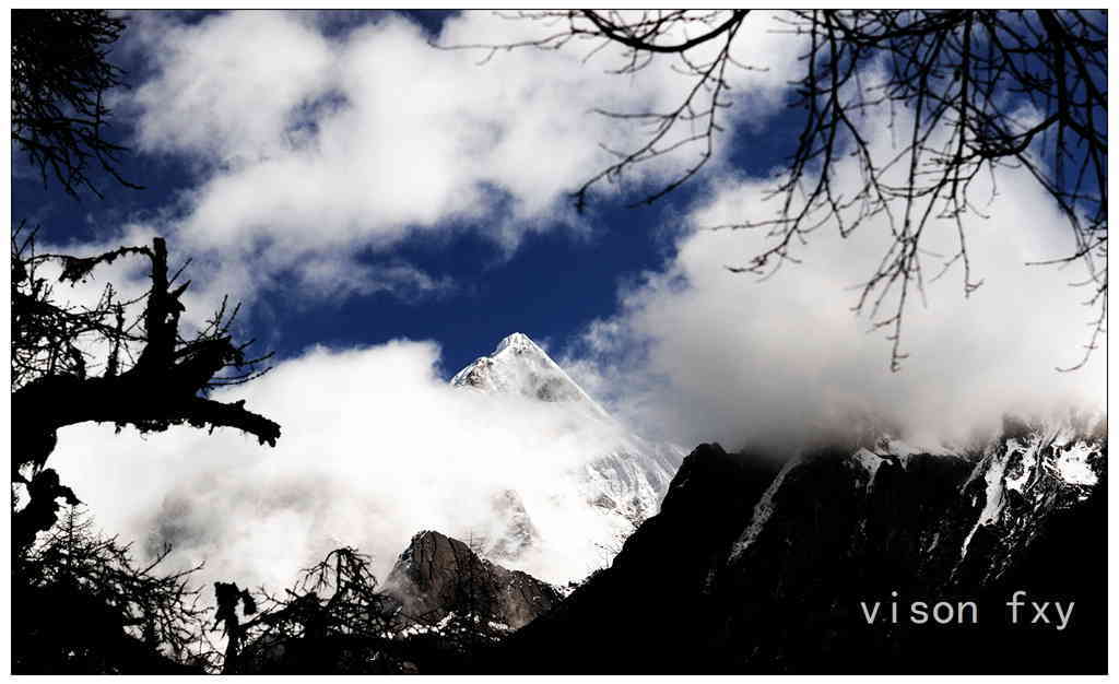 天堂与<em>地狱</em>之间的风景--四<em>姑娘</em>山<em>穿越记</em> - 第1页