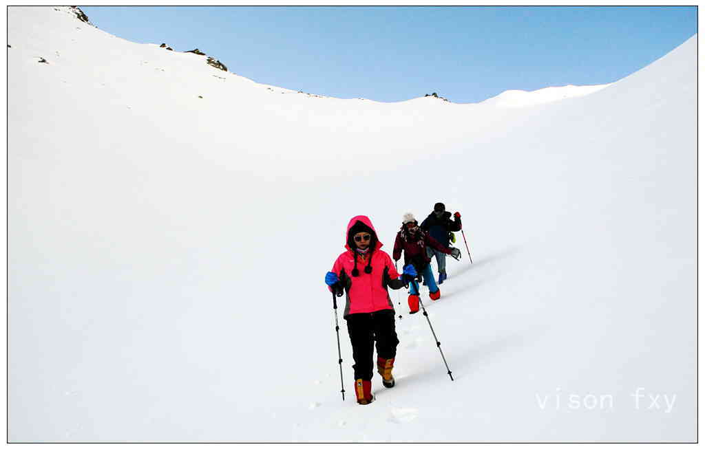 天堂与<em>地狱</em>之间的风景--四<em>姑娘</em>山<em>穿越记</em> - 第1页