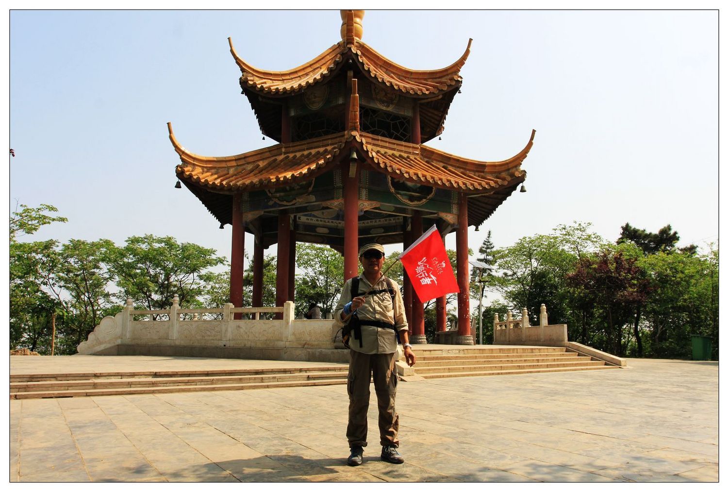 骆行舜耕山老佛洞