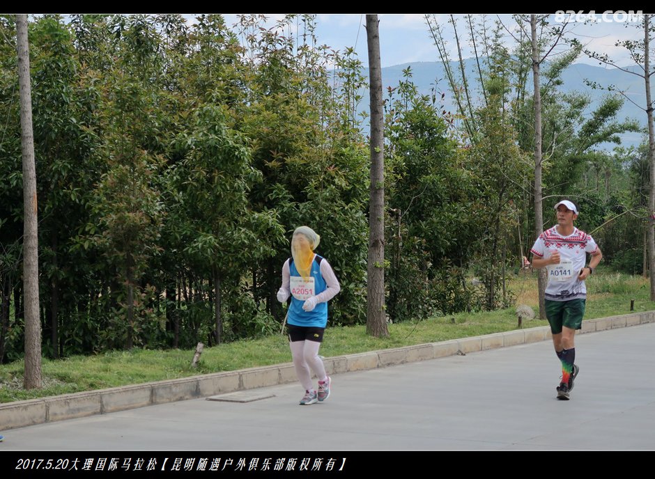 5.20大理国际马拉松:穿过大理千年古城,石板路上