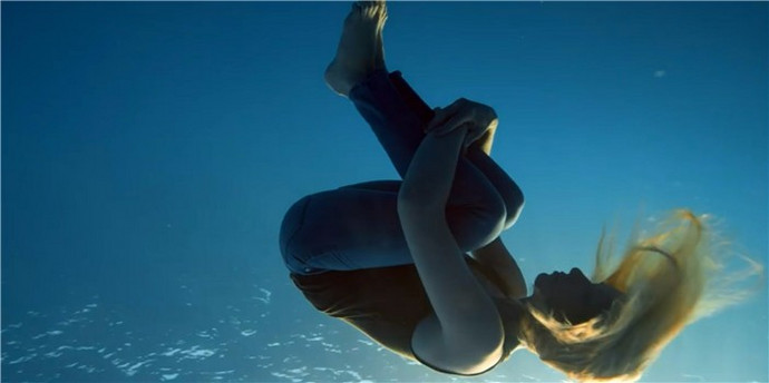 �����⾫�ʡ���Խ���׵İ��������ڲ��ţ��Ͻ��������ɣ�