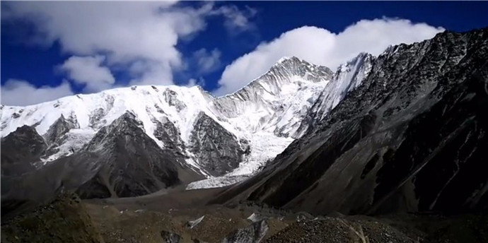 �������˶���2018�괺��������ʵ�+���������·���΢��Ӱ