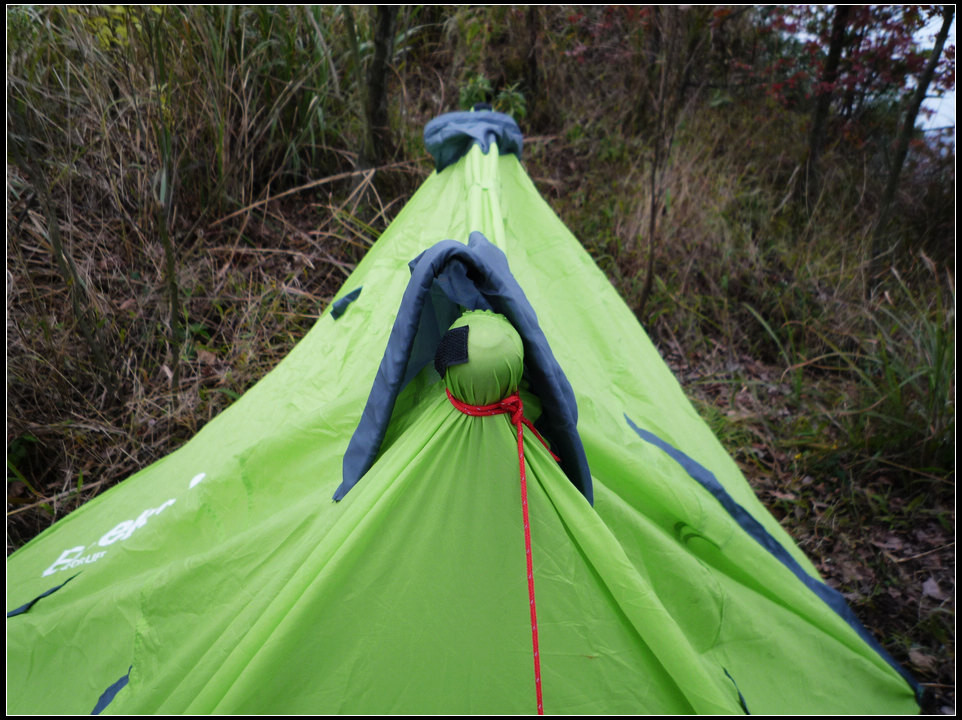 普通帐篷外帐+登山杖搭起的帐篷 - 文章阅读版
