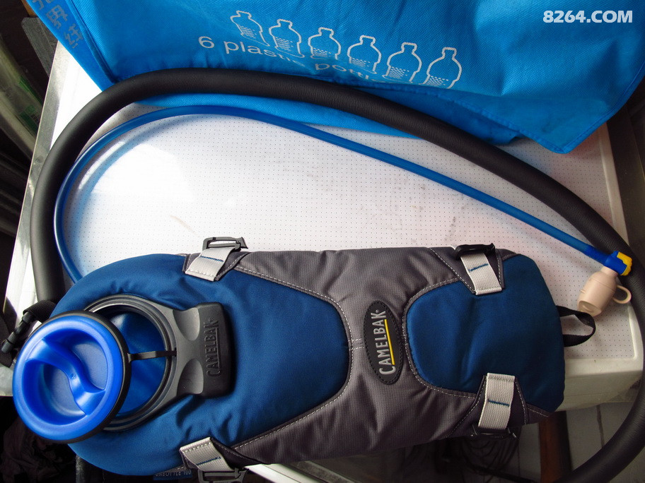 驼峰Unbottle 水袋 防尘盖、水管保温套、水袋