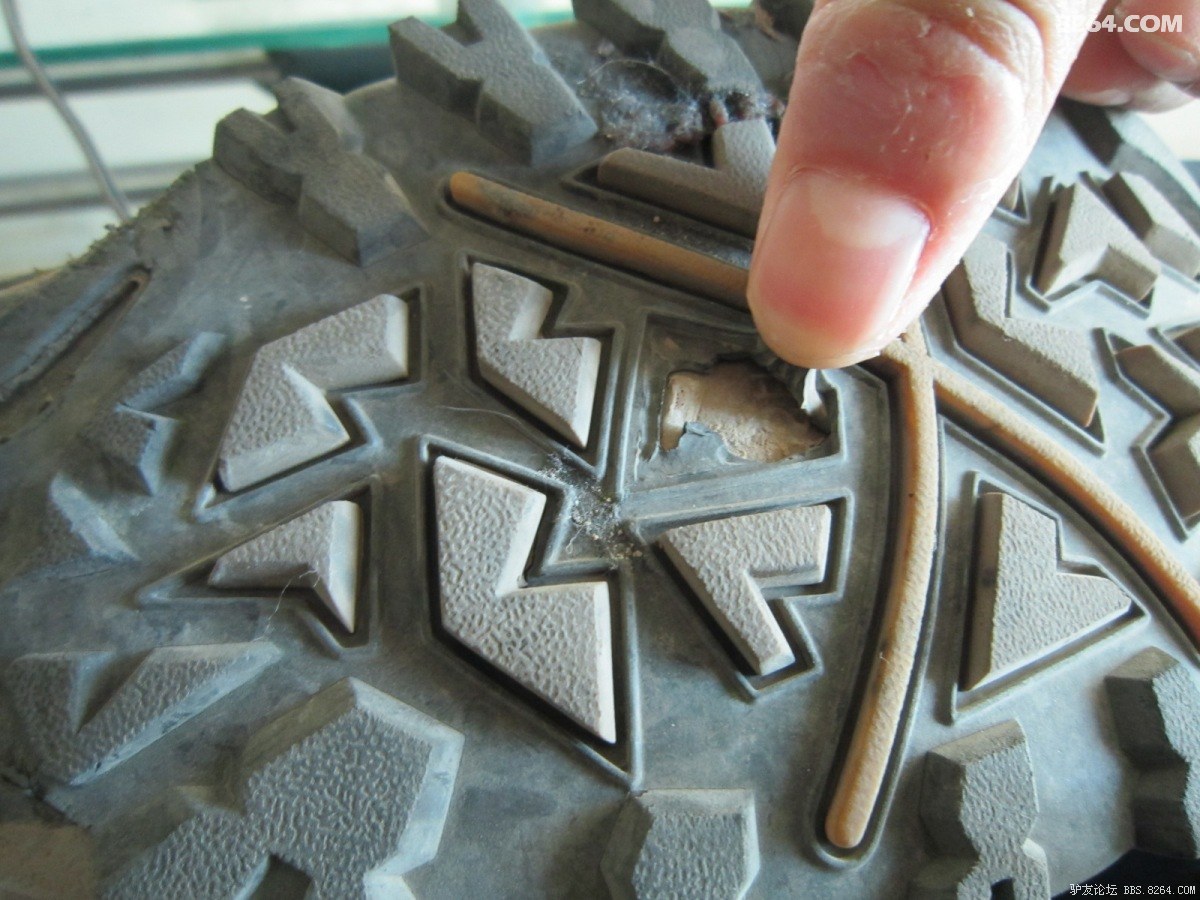 探路者登山鞋,使用一次后的特写大图,质量真不