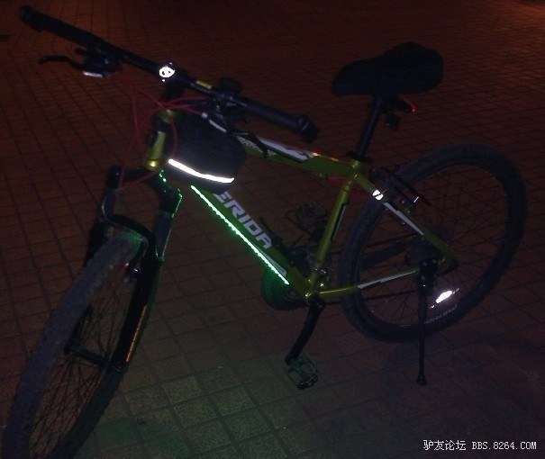 低端前叉伤不起,给它穿件衣服。有线码表变无