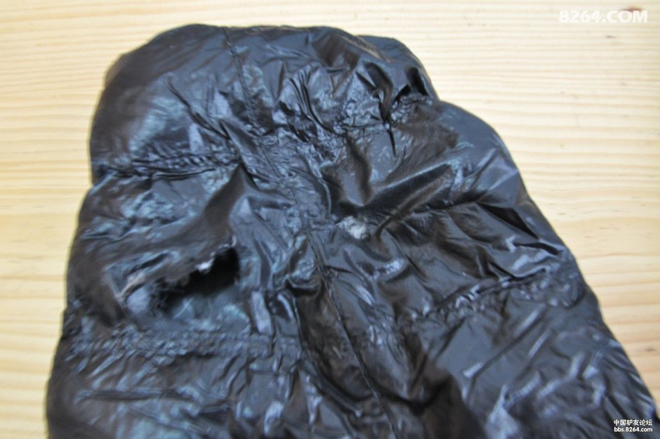 求助!急救!乐斯菲斯900蓬羽绒服破洞怎么修补