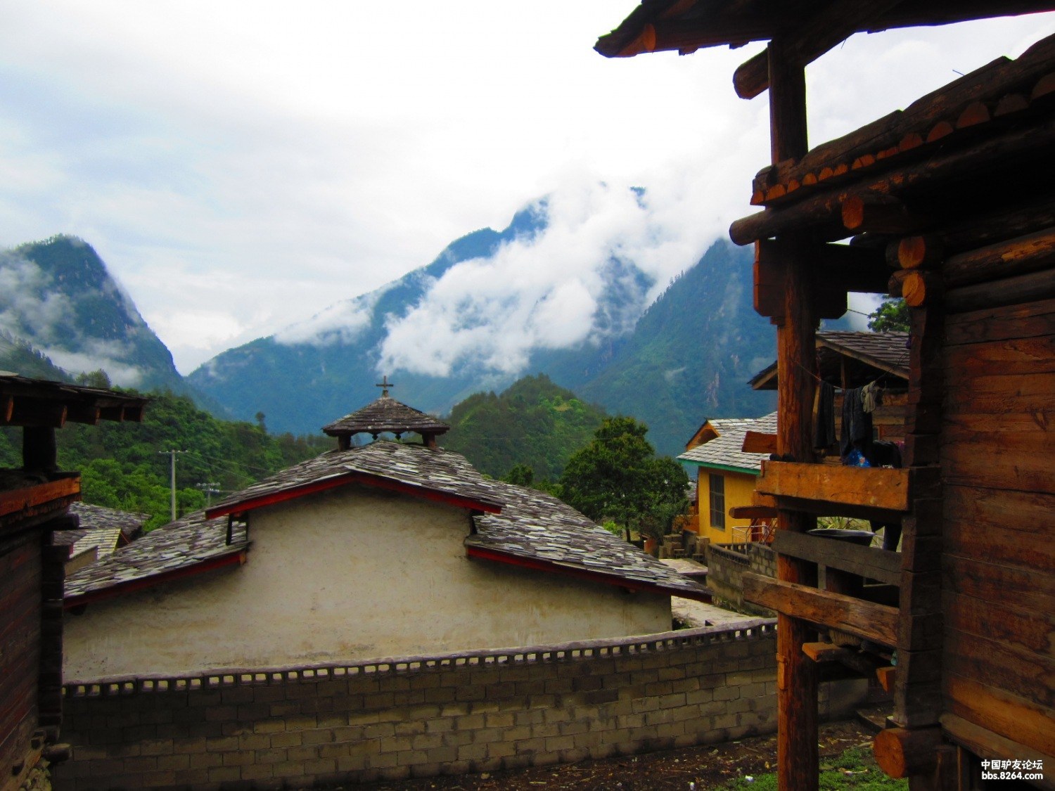 丙察察自驾游视频最新 22391410g09q1v80m0n0ge.jpg!t1w1500h1500