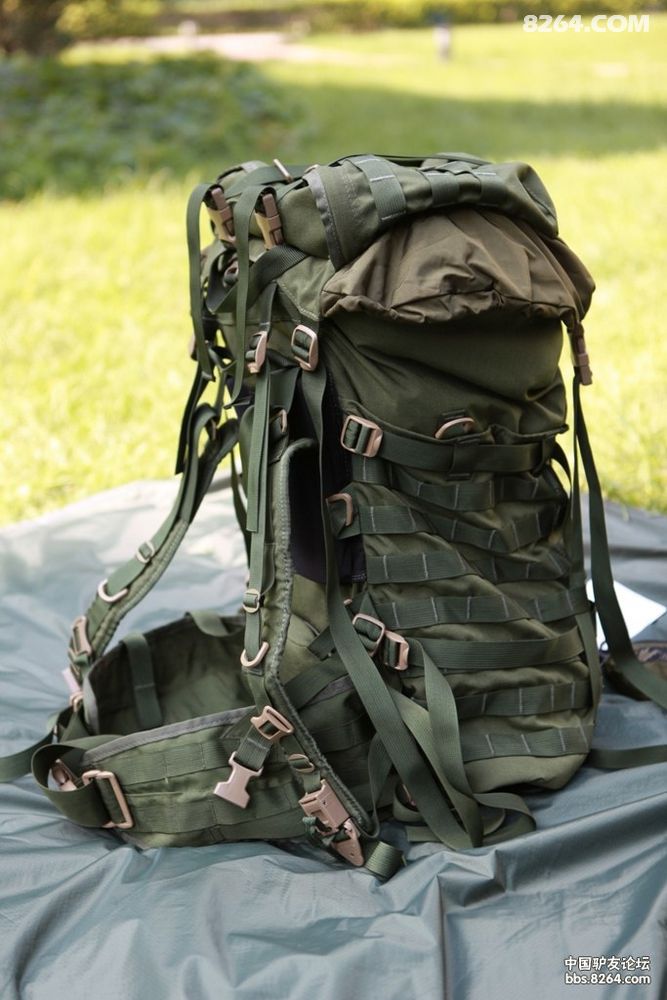 皮糙肉厚,再出几个犀牛Kifaru的大包,有军绿色