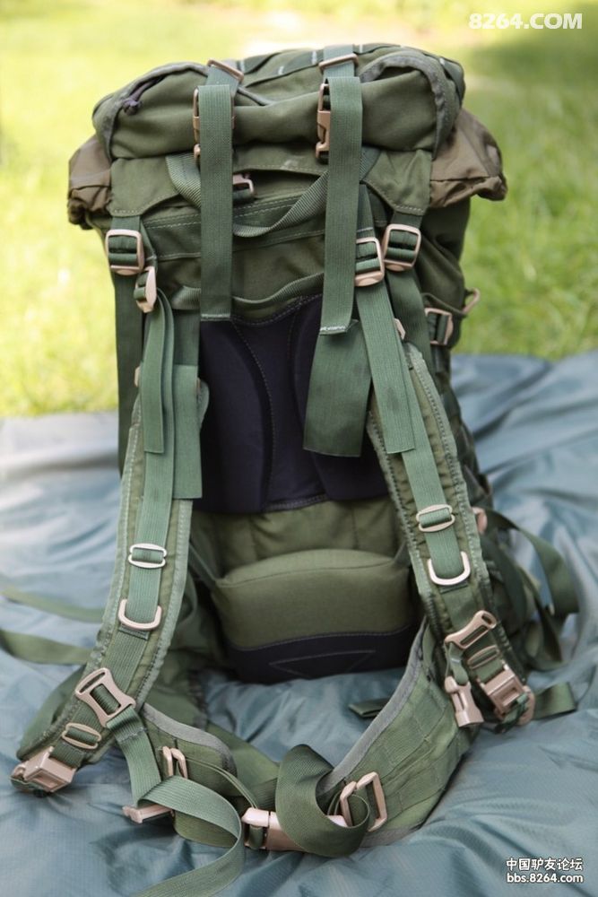 皮糙肉厚,再出几个犀牛Kifaru的大包,有军绿色