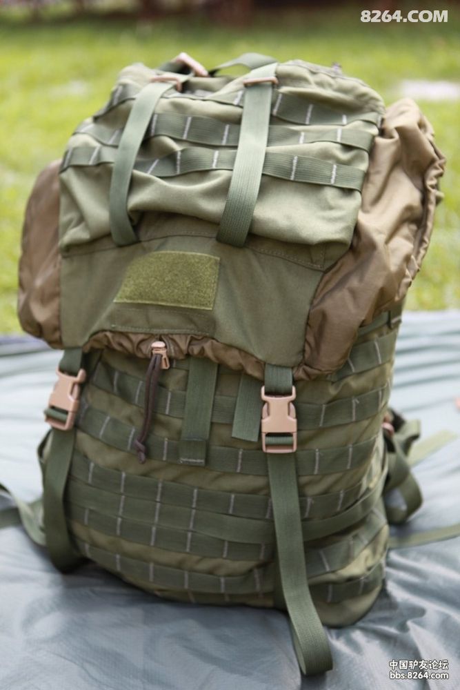 皮糙肉厚,再出几个犀牛Kifaru的大包,有军绿色