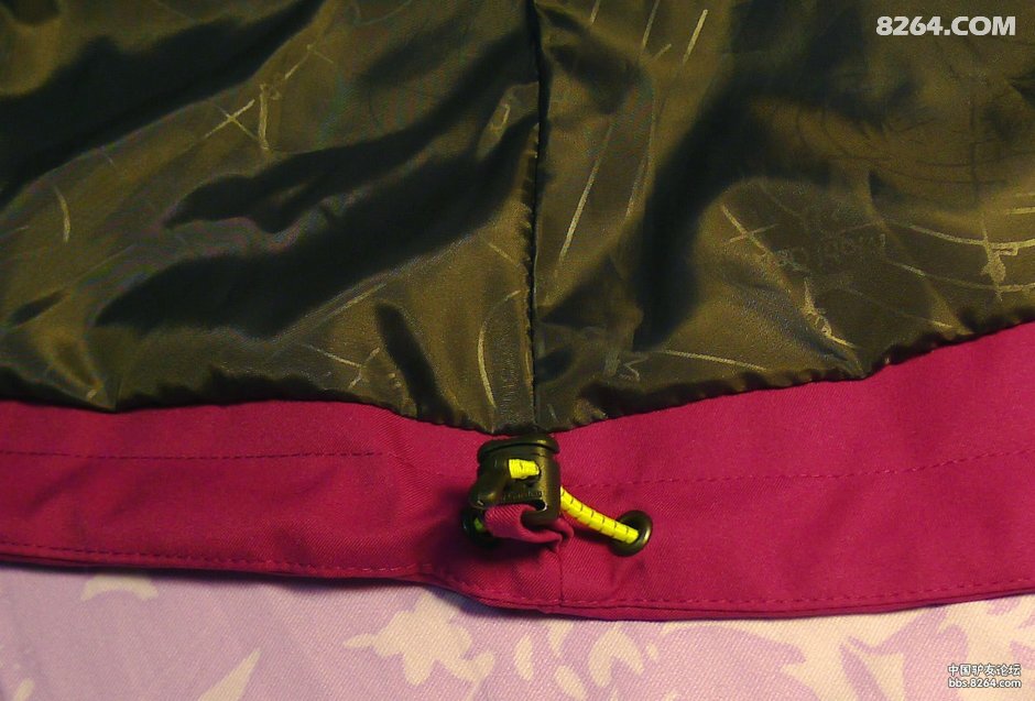 俏黄蓉的神器_牧高笛女款软猬甲机械弹冲锋衣