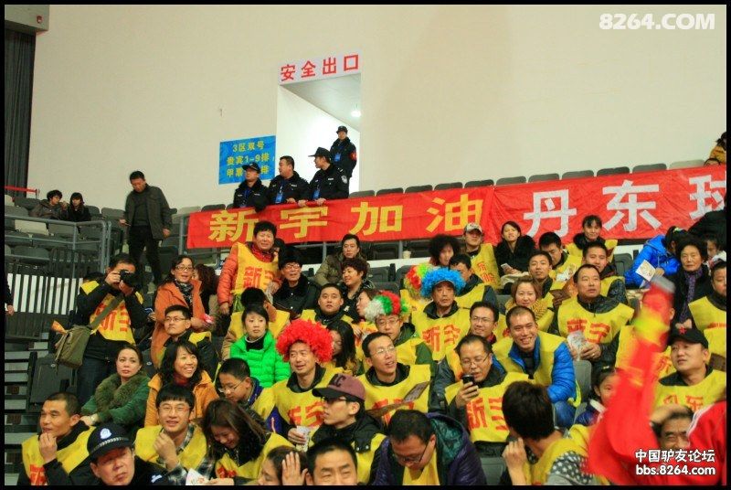 12.7WCBA中国女篮职业联赛丹东球迷协会助威