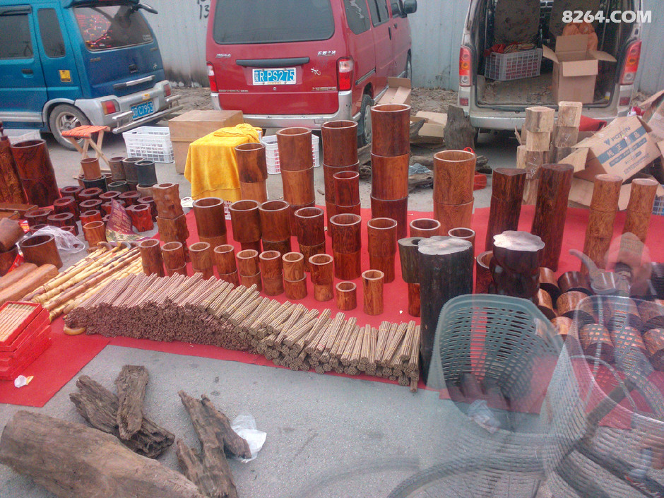 自驾河北大城县、逛红木家具大集。