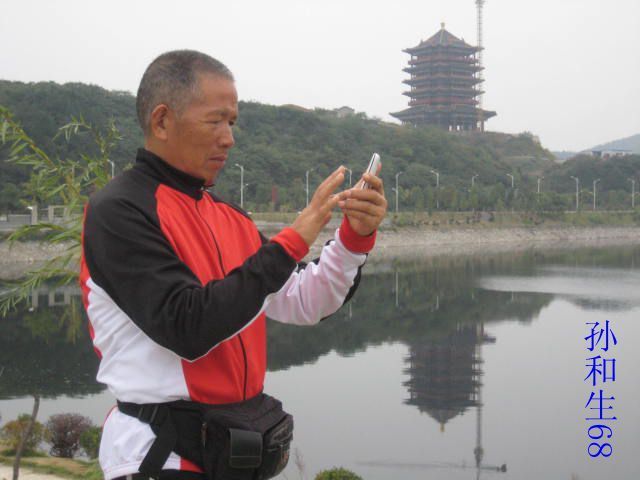 无锡九个老头加二女骑行湖北,游玩武当,神农架