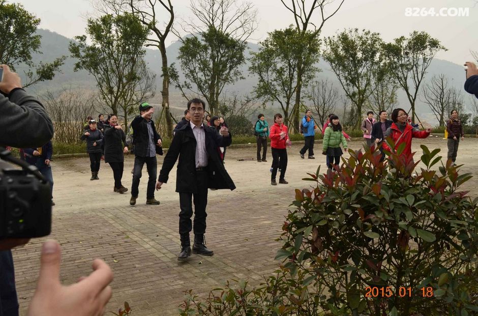 -虎峰山-水天池-为31日夜-群5周年庆-集体舞-小