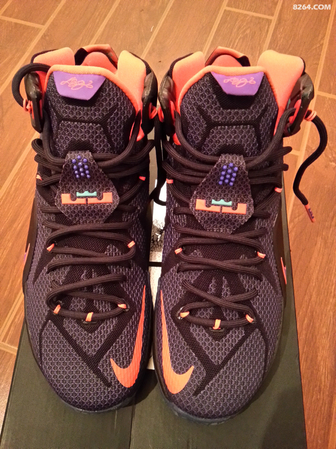 出 LEBRON XII 詹姆斯LBJ 12代篮球鞋 - 第1页
