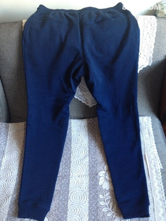 全新adidas三叶草收脚裤,尺码M,内里带绒。 - 