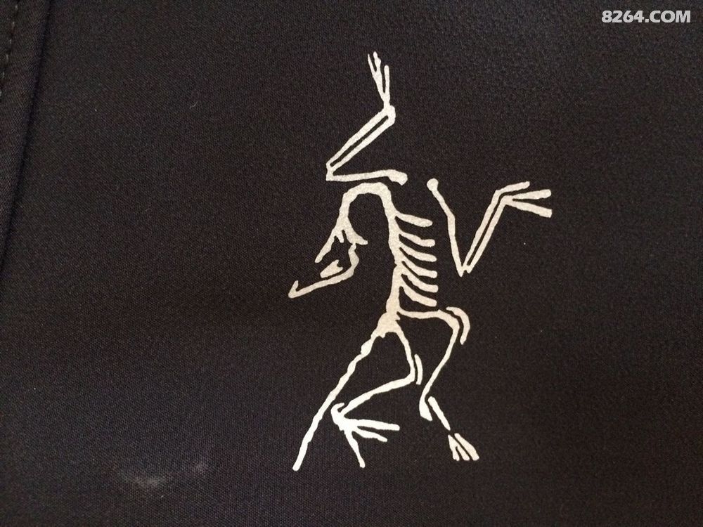 新人刚入手的始祖鸟软壳,mx 能帮忙鉴定下么 谢