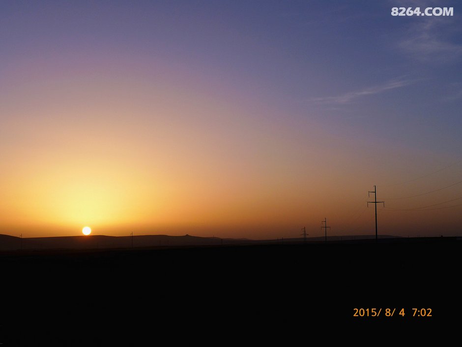 我梦见天快黑的时候天上乌云密布，模糊天际的双影之谜