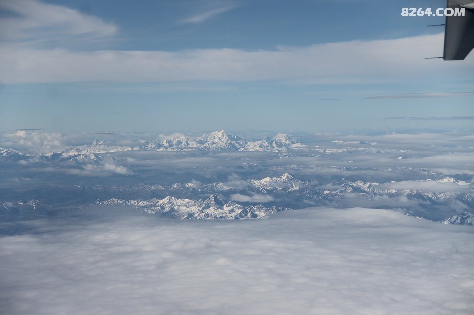 求大神鉴定!成都飞林芝航班上拍到的是梅里雪