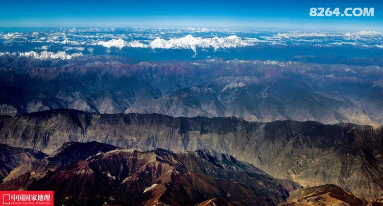 求大神鉴定!成都飞林芝航班上拍到的是梅里雪