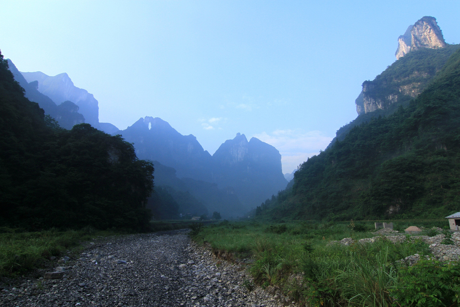 爱你,并不容易--七星山穿越登山纪实分享 -