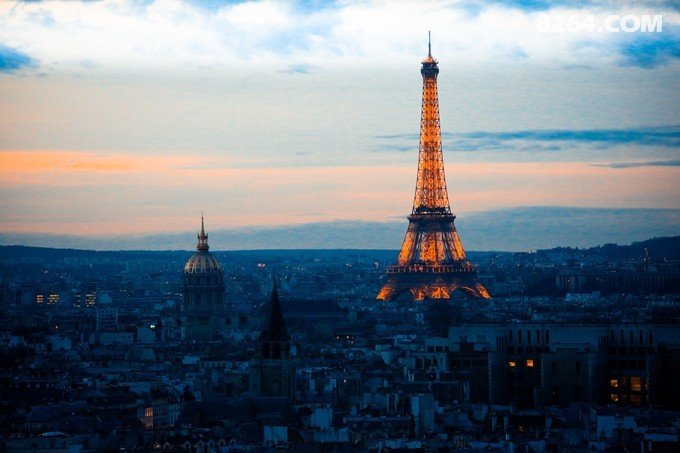 冬日巴黎的温度 塞纳河 跨年 新年游行