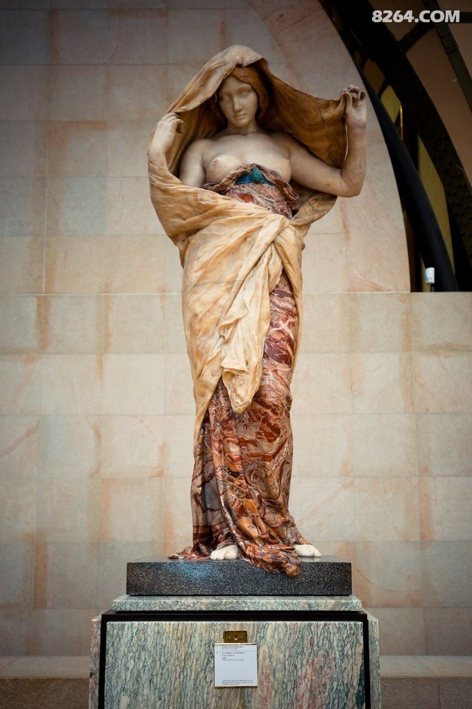 冬日巴黎的温度 塞纳河 跨年 新年游行