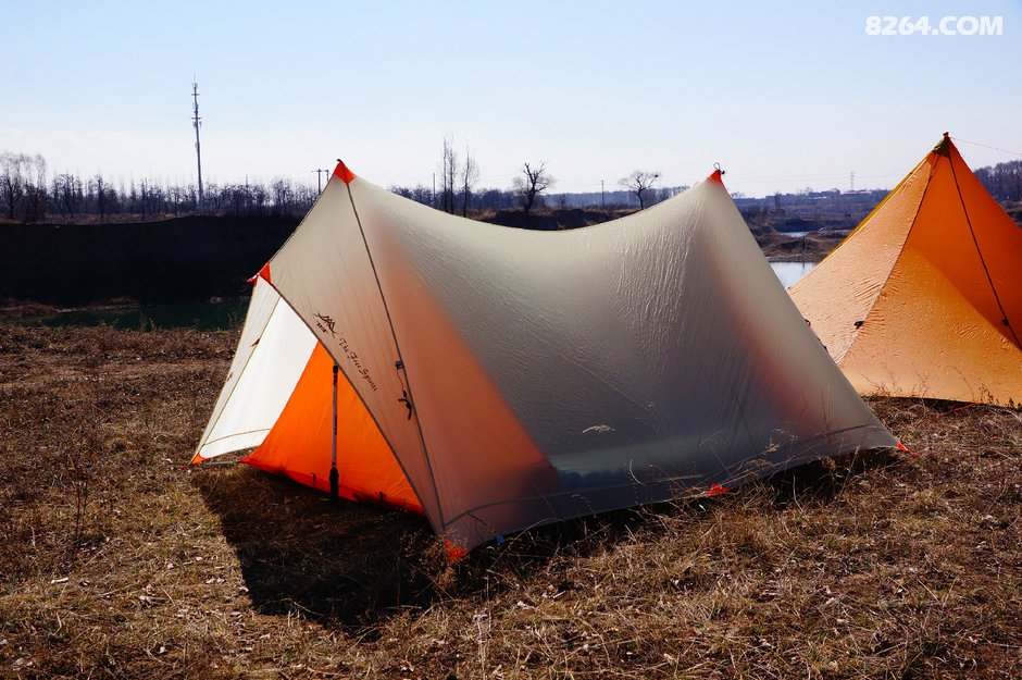 先搭内帐后披外帐,到只需要搭外帐,两个步骤到