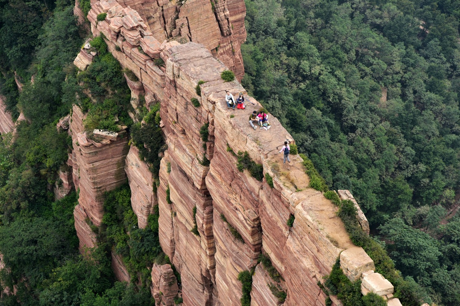 赞皇嶂石岩仙人峰-三县垴-九女峰-断崖小环穿,