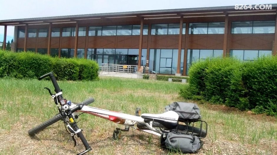 151546fep2uddy954m6cbt.jpg!t3w825h0