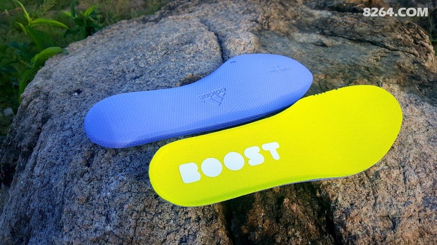 青春动感的adidas TERREX 越野跑运动套装体