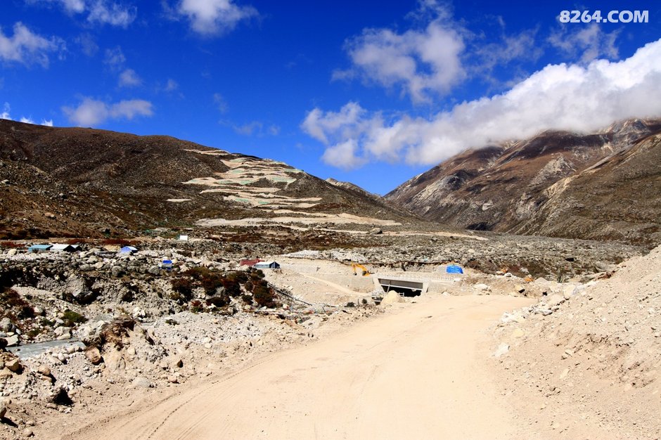 043130vn70slhxwn498ptx.jpg!t3w825h0