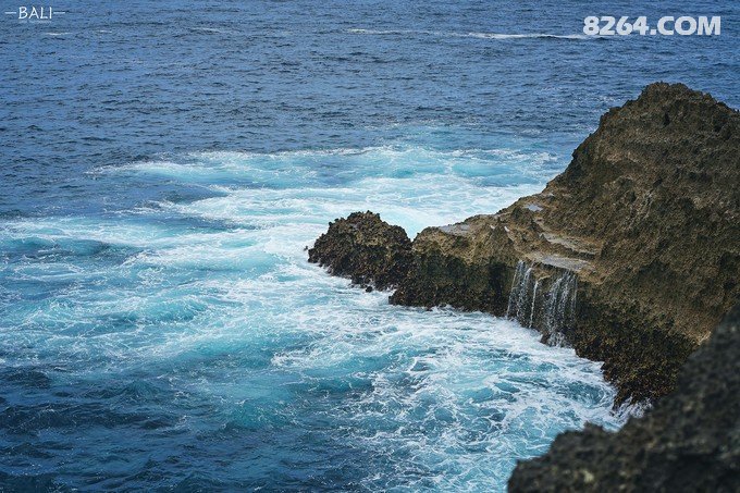 Bali丨浸满雨水与酒精,祈祷美食和爱情