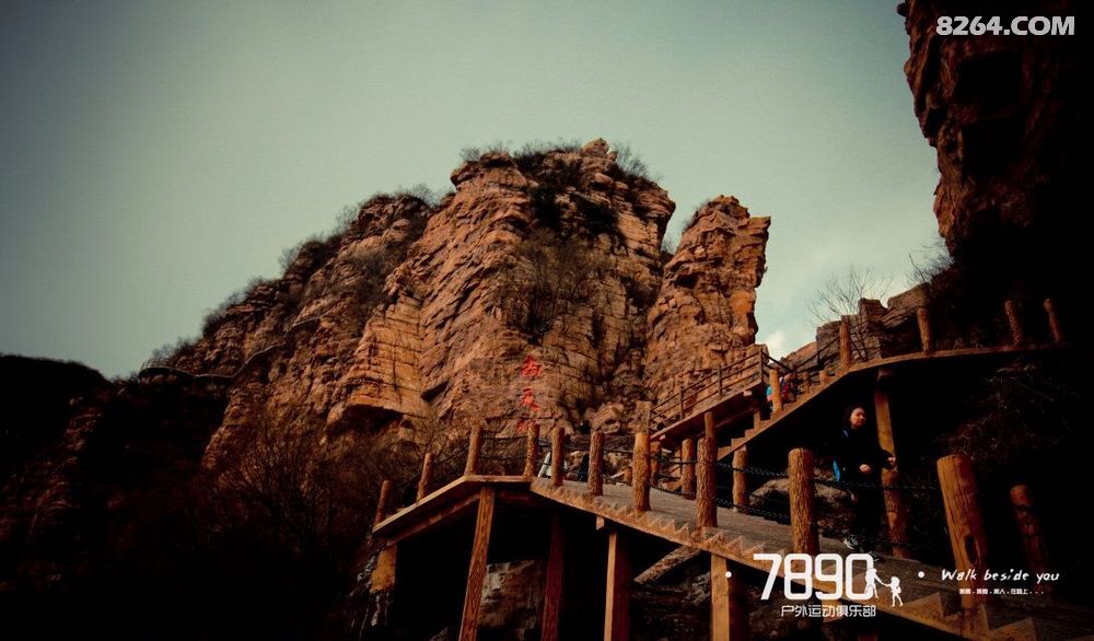 7890户外,3D动感玻璃栈道云端玻璃栈道巍巍东