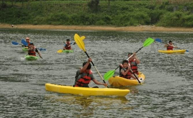 上海亲子户外娱乐活动皮划艇水上团建拓展方案