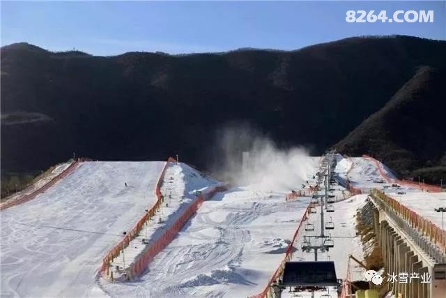 北京海淀区最大冰雪体育公园正式营业,可同时