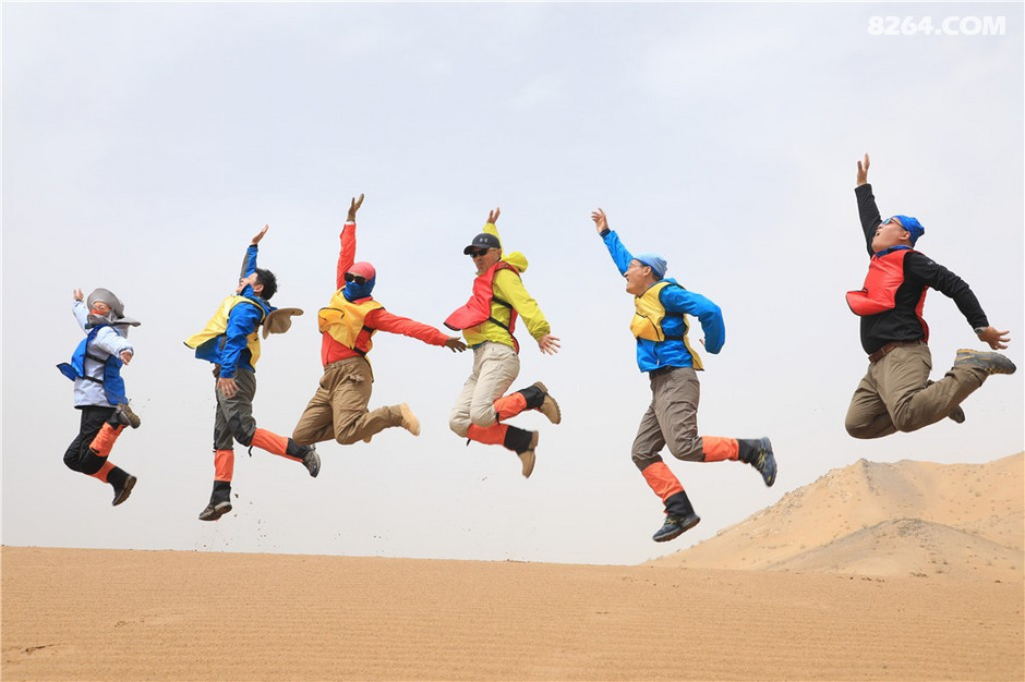 戈壁徒步88km无人区穿越