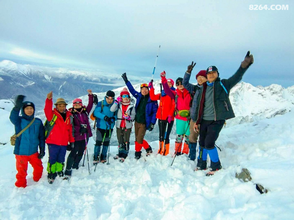 5000米初级雪山攀登  四姑娘山二峰加长穿毕7天