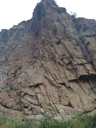 内蒙古九龙湾攀岩场