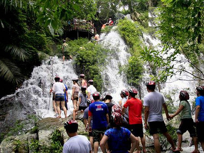 海南呀诺达景区瀑布攀岩场电话地址价格介绍,