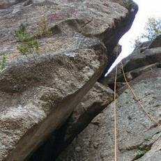 2015甘肃平凉攀岩自然岩壁场地场馆查询点评