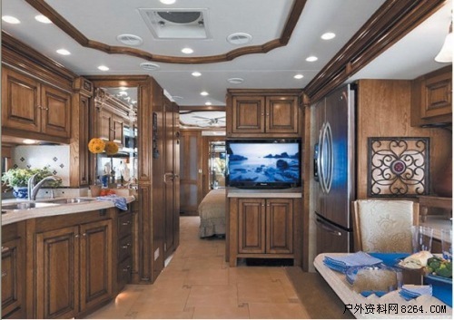 大连和合自行式A型帝豪等房车将亮相北京车展