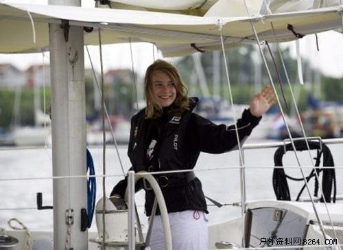 荷兰14岁少女禁航令解除 环球之旅扬帆启程