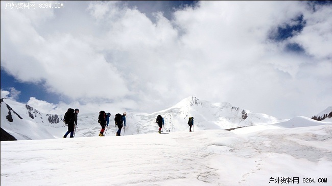 北大山鹰社2014骆驼登山队成功登顶各拉丹冬峰 - 资讯 - 户外资料网
