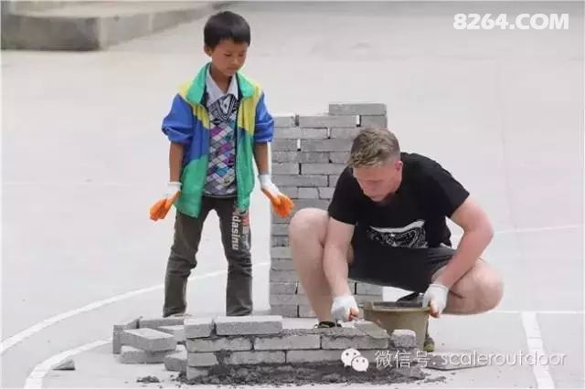 7月18日CCTV-4 一起看老外与思凯乐的第一次